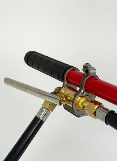 Squeeze Valve